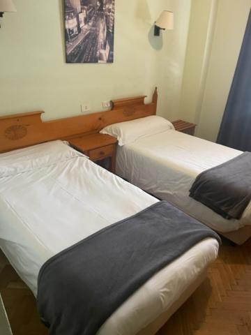 Albergue Hostal Sao Telmo Tui Exterior photo